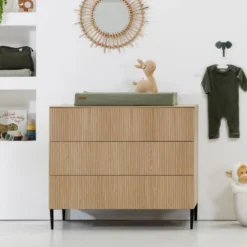 Kidsmill Levi Babykamer | Bed 60 X 120 Cm + Commode Naturel Eiken -Kindermeubelwinkel levi sfeer commode 1 303d